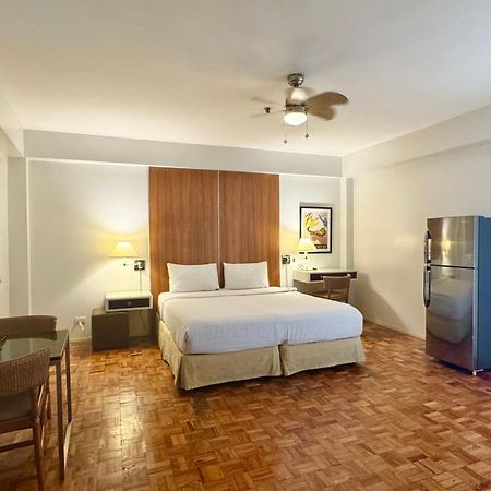 The Clipper House, Poblacion Makati Manila Exterior photo